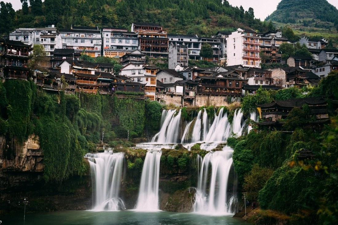 Canh sac dep tua tien canh o thi tran 2.000 tuoi hinh anh