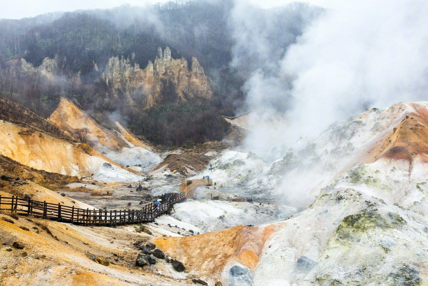 Thung lung dia nguc o Nhat Ban hinh anh