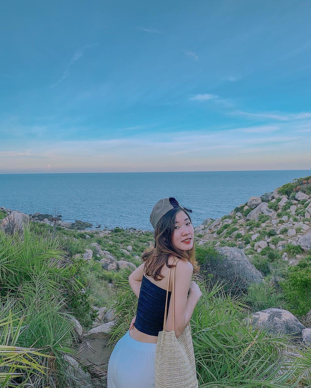 bãi đá trứng hút khách check-in ở Việt Nam ảnh 1 bai da trung hut khach check-in o Viet Nam anh 1