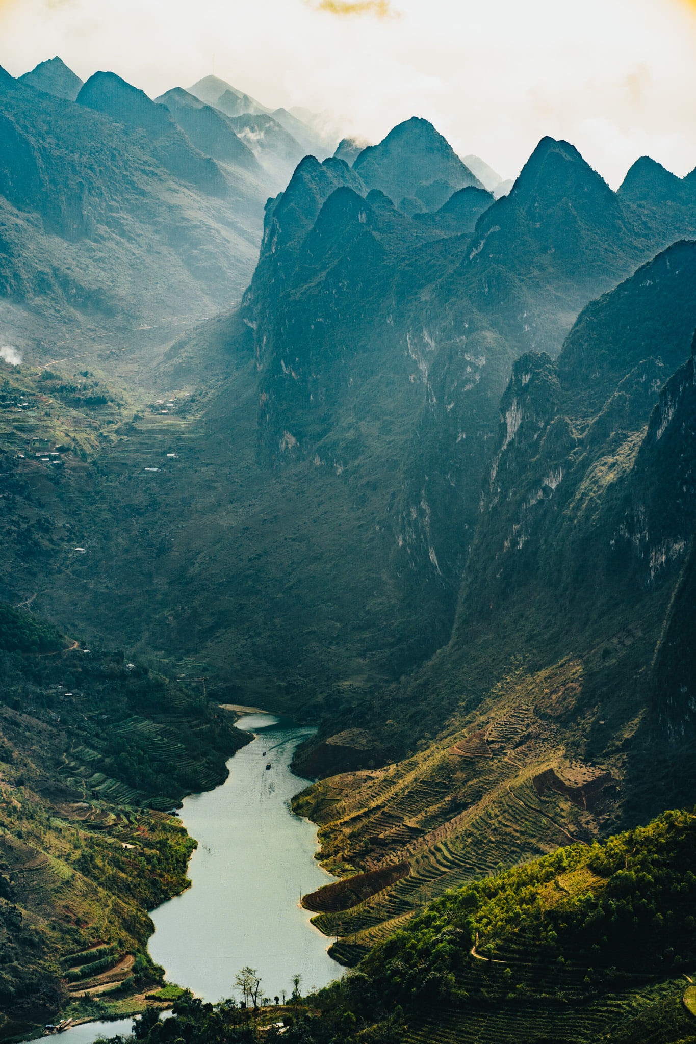 Sac xuan tren reo cao Ha Giang anh 8