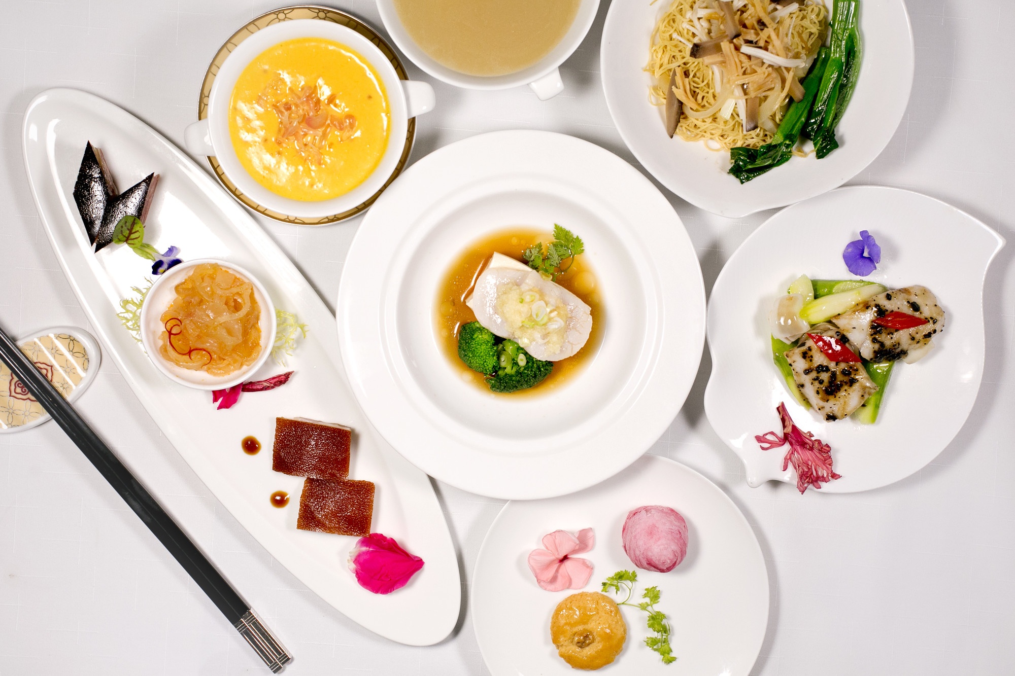 nha hang cao cap phuc vu phan an nho anh 2