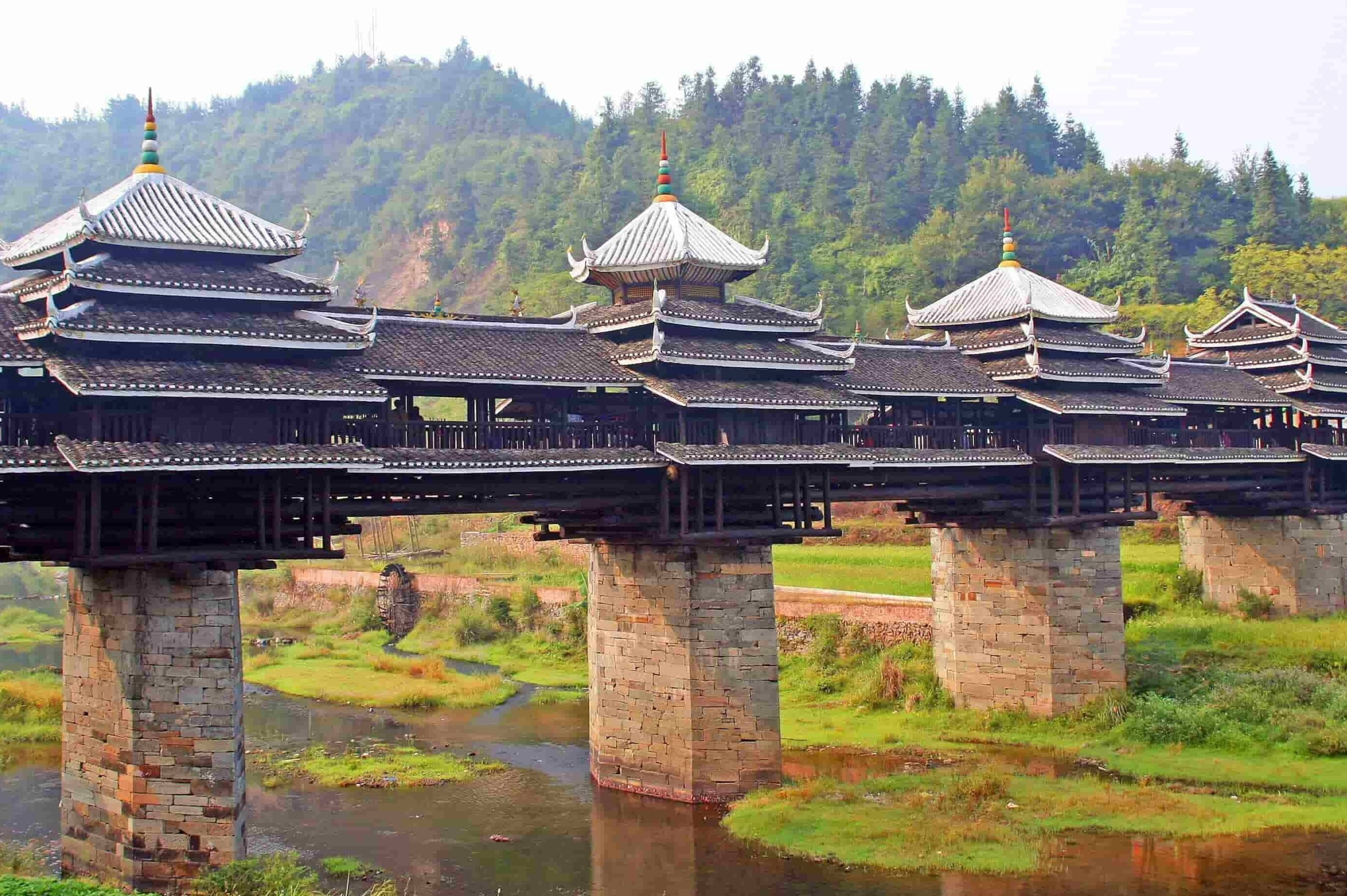 Cay cau kien truc Phong Vu lon nhat o Trung Quoc hinh anh