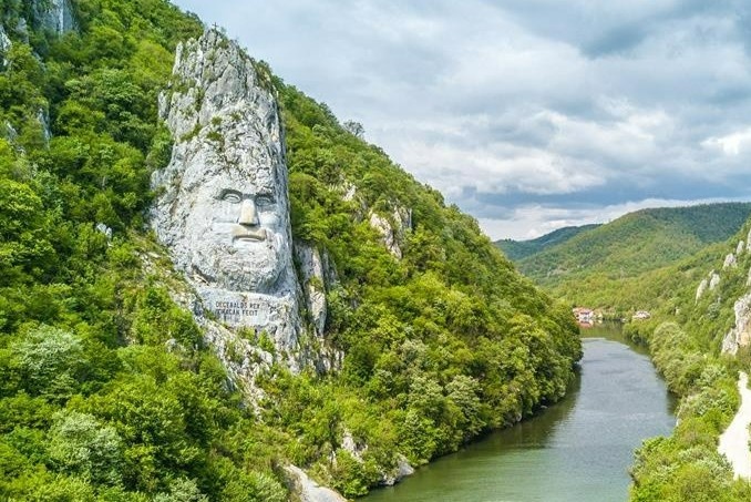 10 buc tuong ngoan muc tren the gioi hinh anh