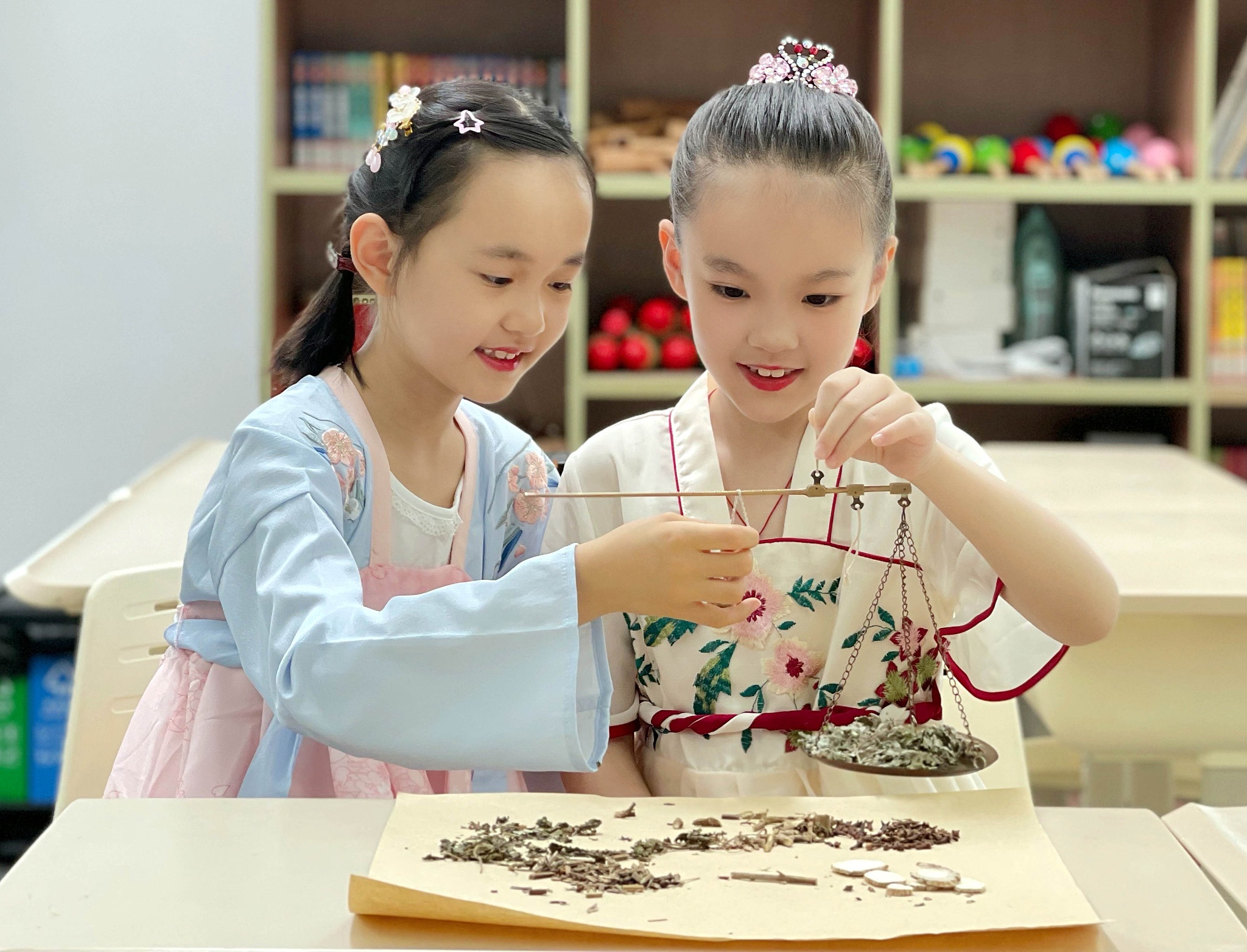 Tết Đoan Ngọ được tổ chức trên khắp Trung Quốc ảnh 5 Tet Doan Ngo duoc to chuc tren khap Trung Quoc anh 5