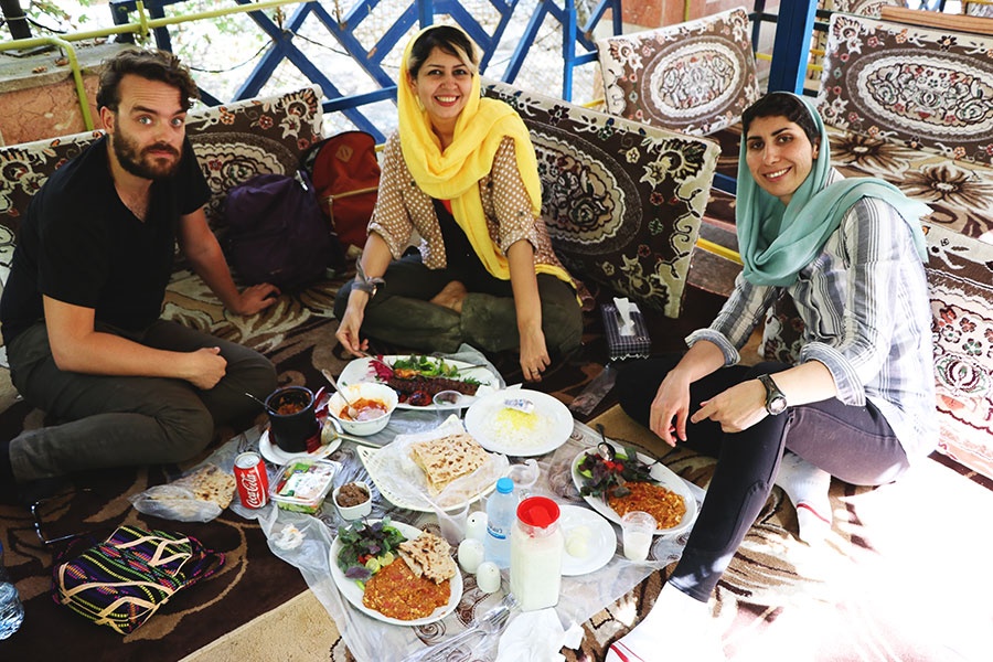 Dat nuoc co cuoi tuan vao thu 6 anh 1