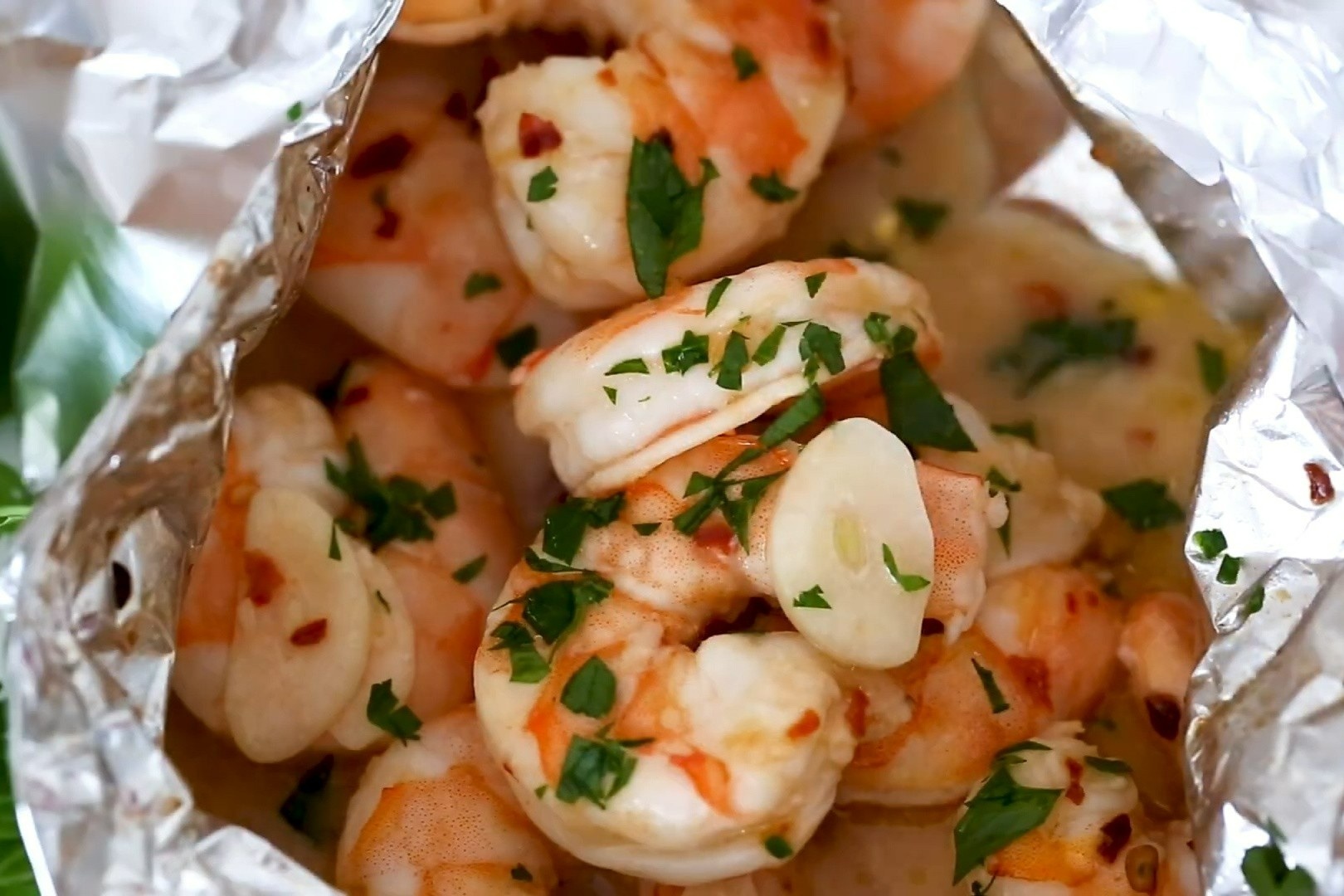 Cach lam tom nuong giay bac kich thich vi giac hinh anh