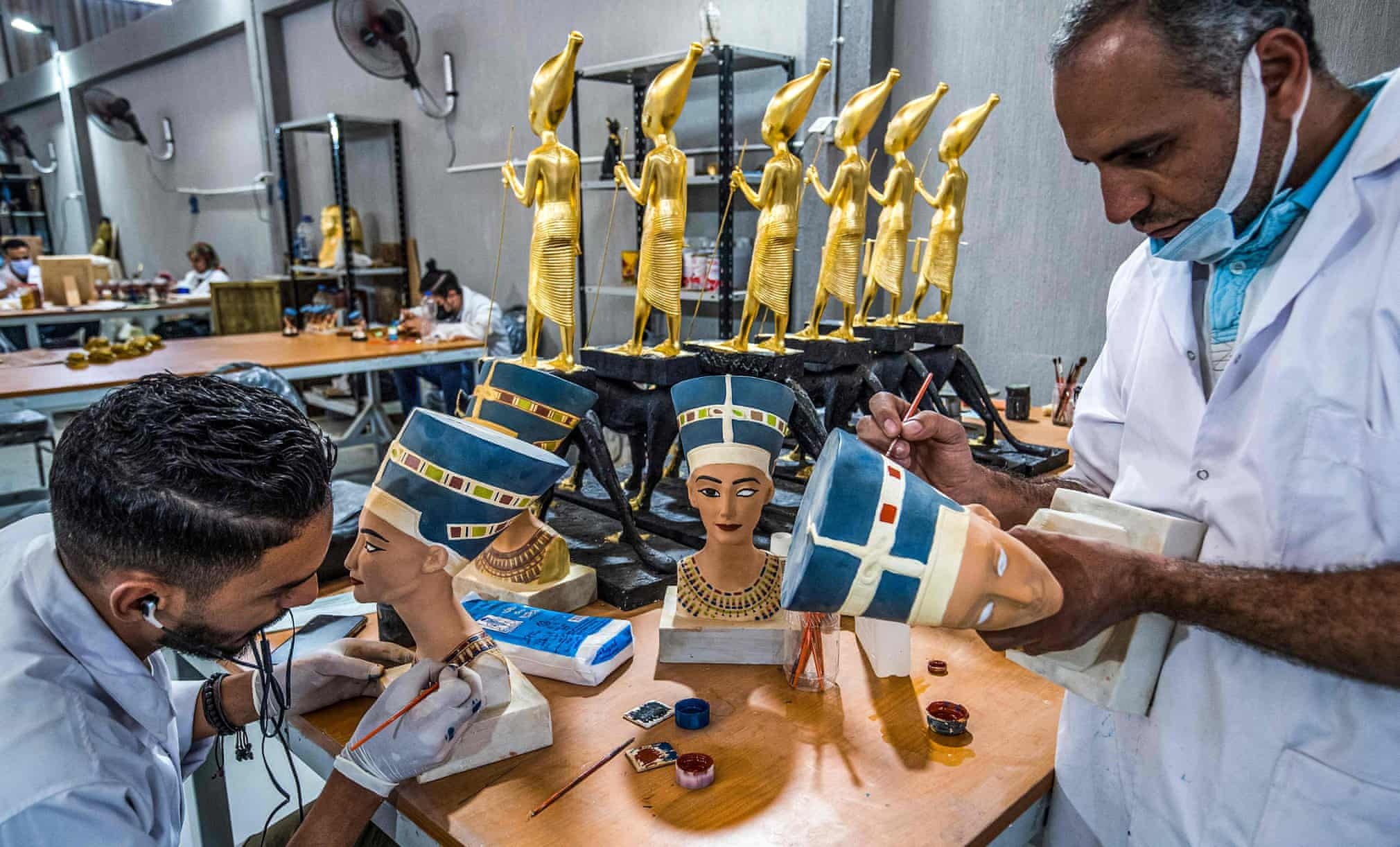 nganh lam ban sao co vat o Ai Cap anh 8