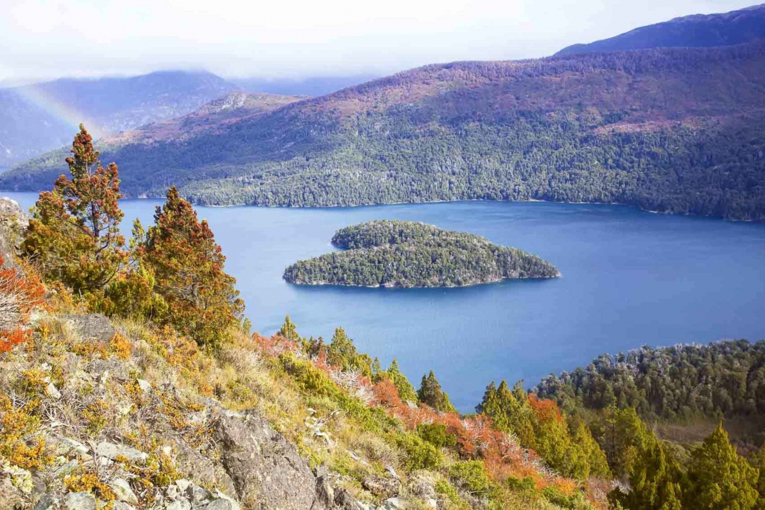 Dao va ho nuoc tu nhien co hinh trai tim anh 4