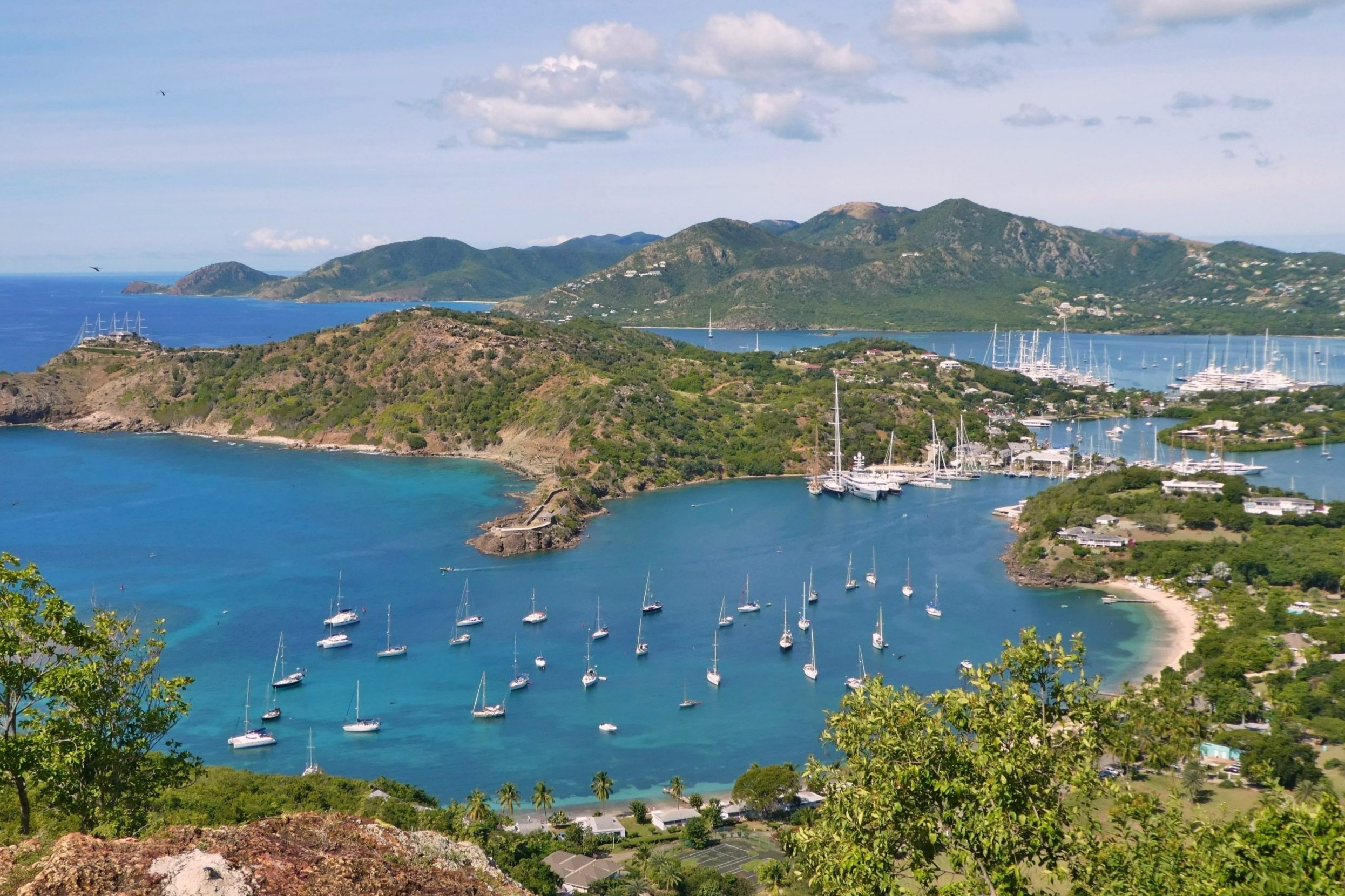 Hon dao vung Caribbean chi don khach co thu nhap cao hinh anh