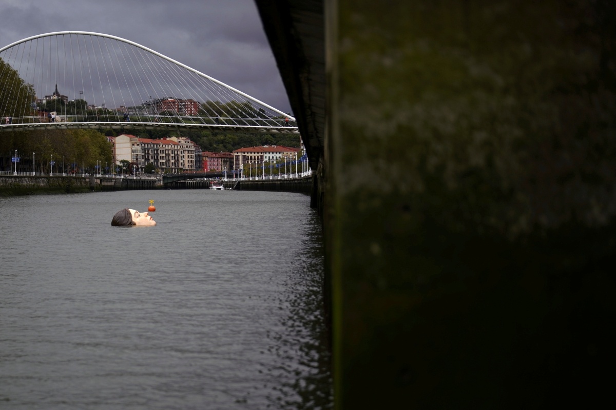 Bức tượng "Cô gái chết đuối" ở Tây Ban Nha ảnh 6 Buc tuong "Co gai chet duoi" o Tay Ban Nha anh 6