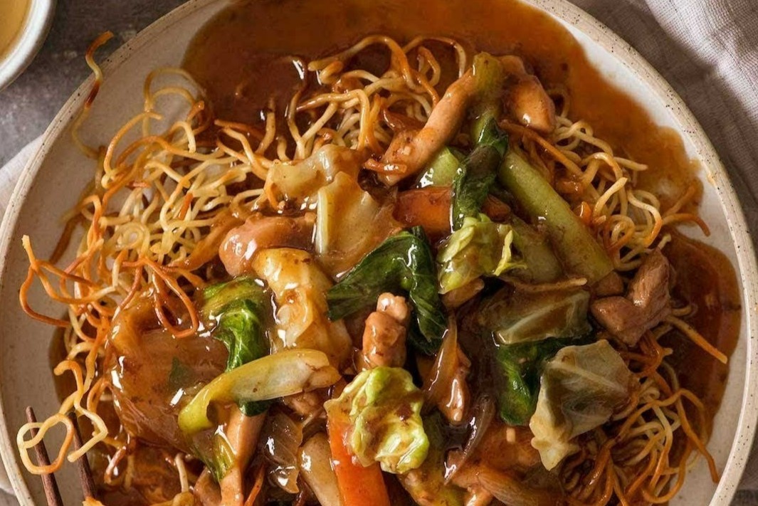 Mi xao thit ga rau cu de lam hinh anh