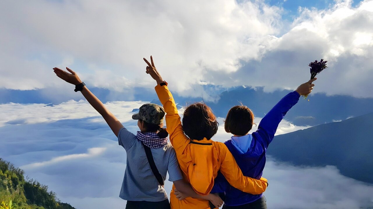 Ky uc ve tuoi tre mai la ‘nhung hanh phuc ruc ro’ hinh anh