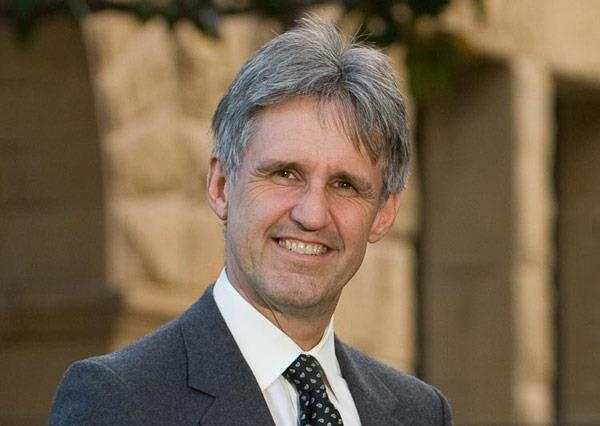 Review Tai sao phuong Tay vuot troi anh 3