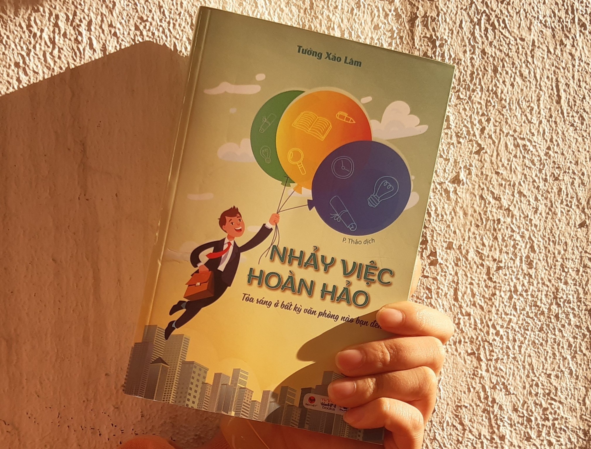 Nhung bi quyet giup ban nhay viec mua khung hoang hinh anh