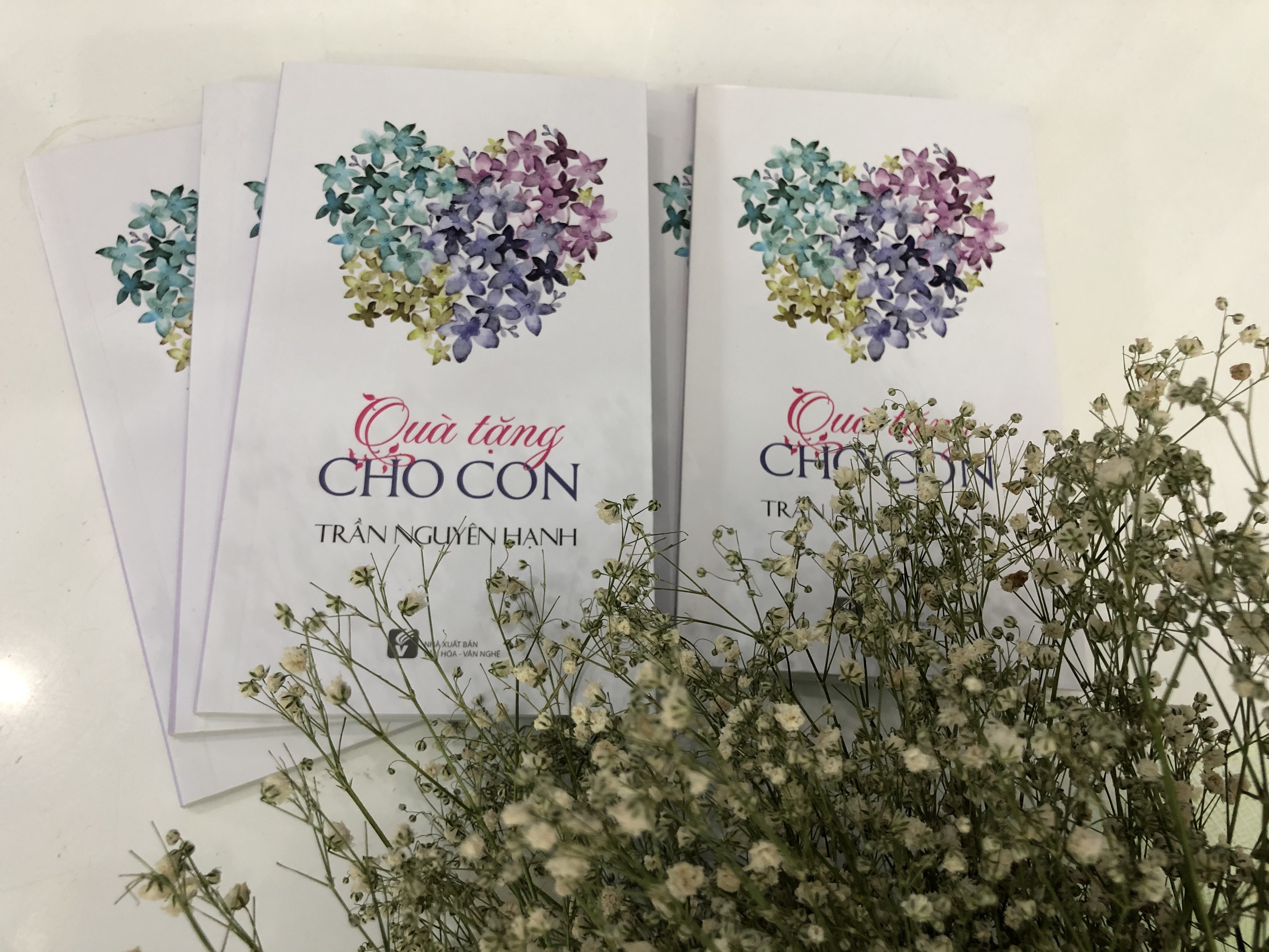 Sach Qua tang cho con anh 1