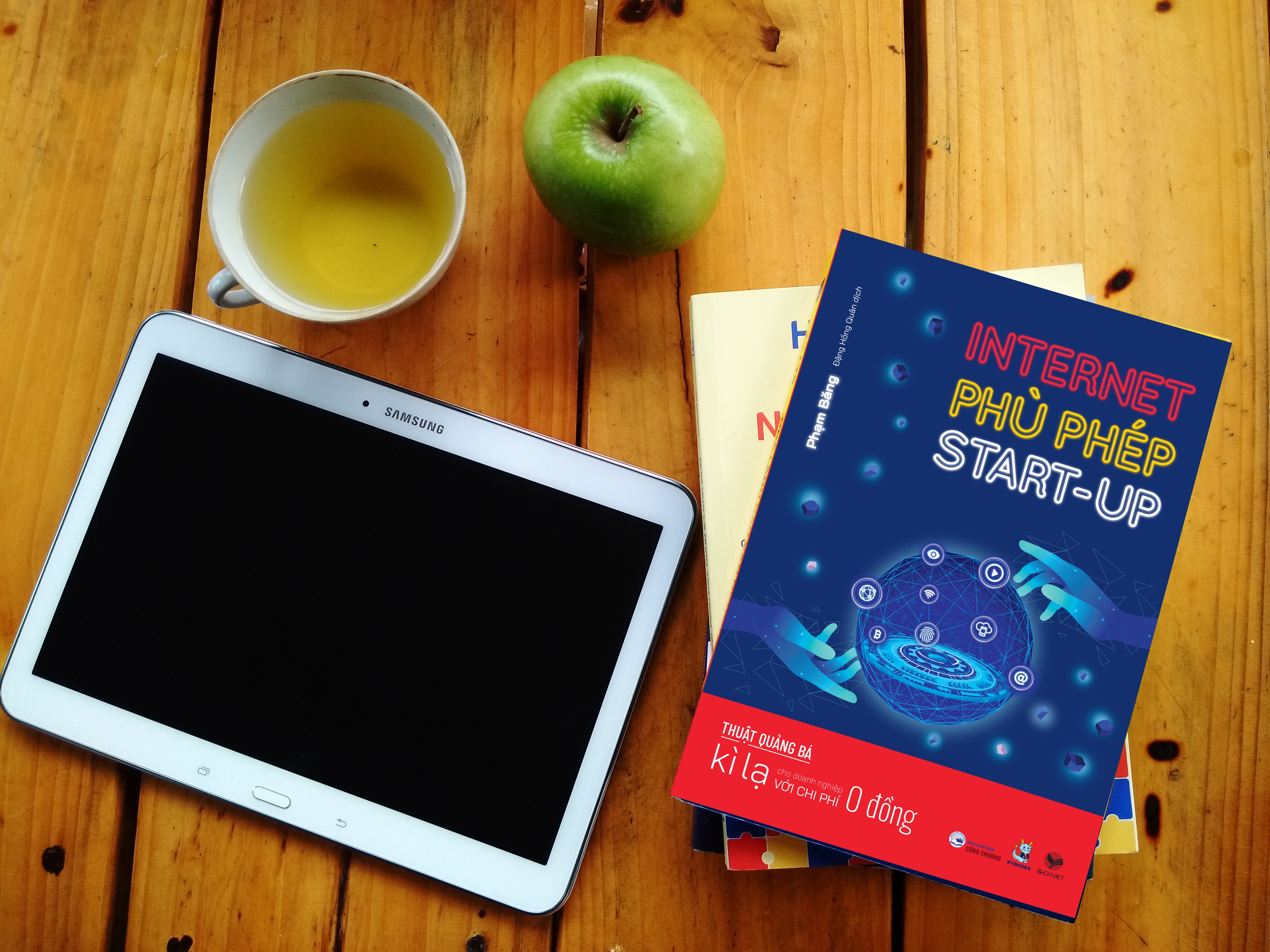 Review sach  Internet phu
phep Start-up anh 1