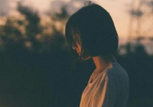 ‘Chiec thang cao mau xanh’ - hoai niem tuoi tre buon ba va mat mat hinh anh