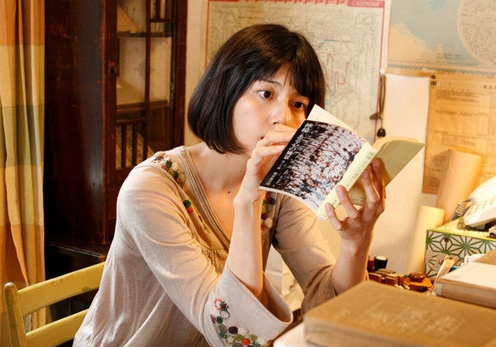 Doc sach se xoa diu noi co don trong tam hon hinh anh