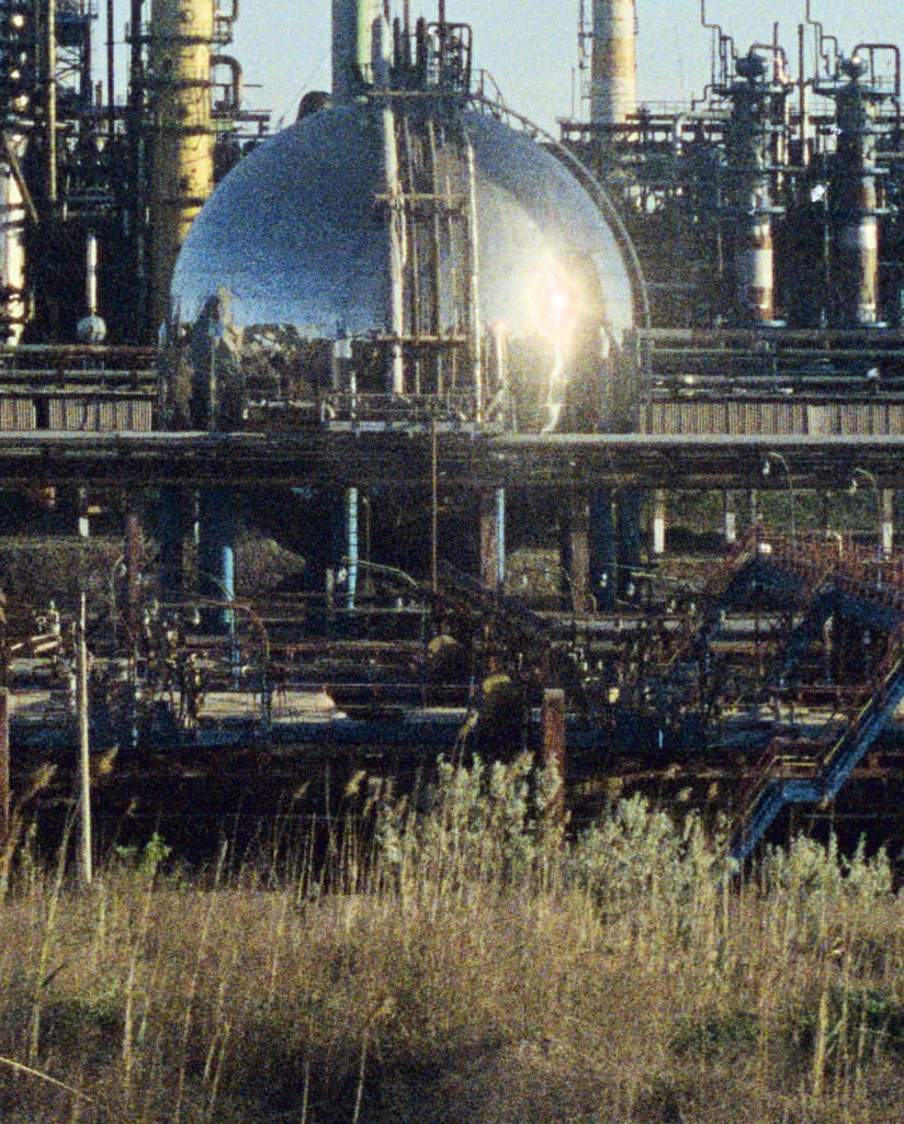 chau Au nhin qua cua so xe lua anh 3