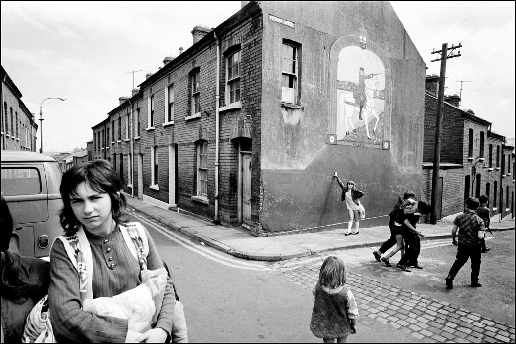 Magnum Ireland,  lich su Ireland anh 1