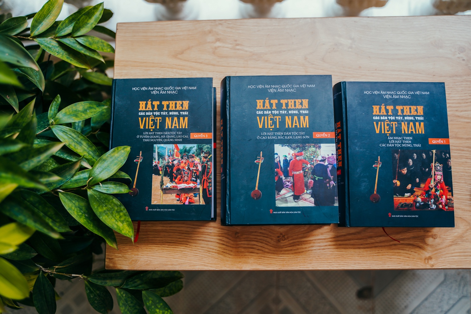 Bo sach ve di san cua dan toc Tay, Nung, Thai hinh anh