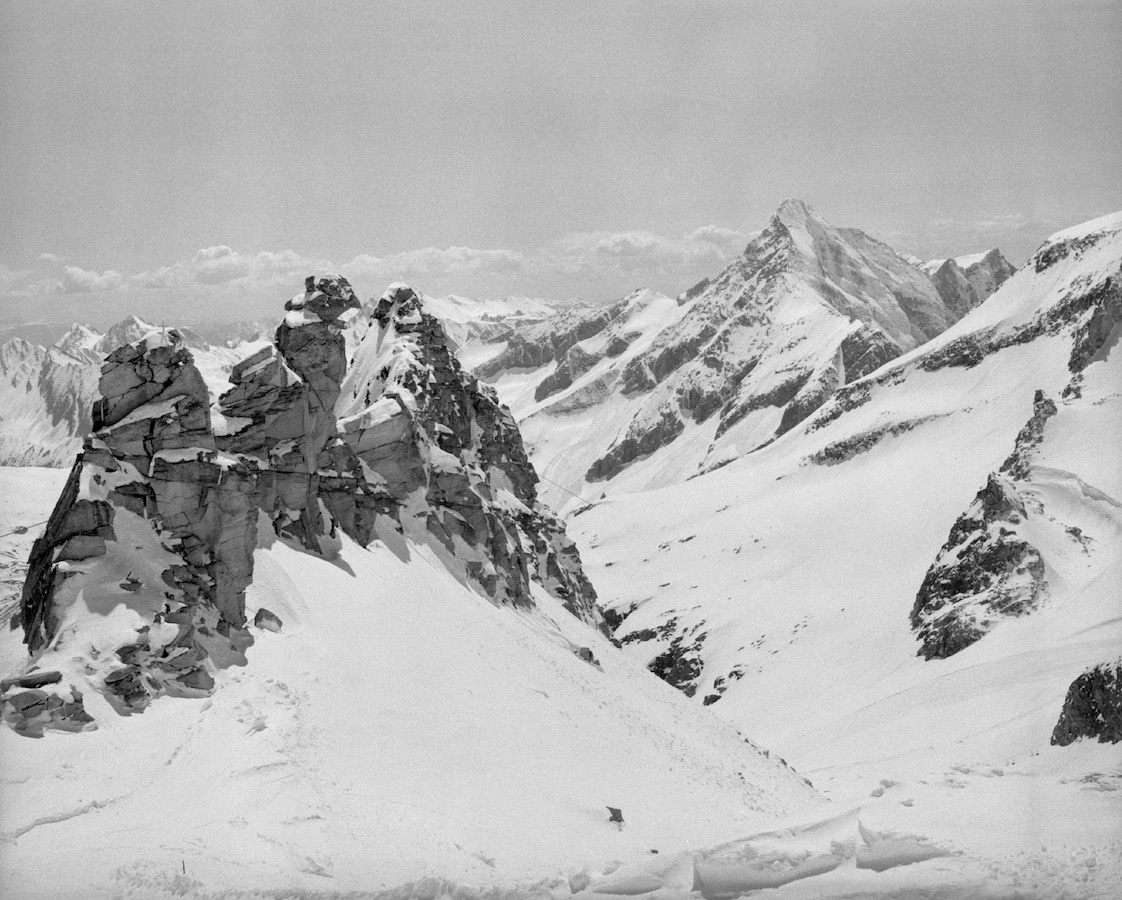 Ve dep cua nhung ngon nui nguyen so hinh anh