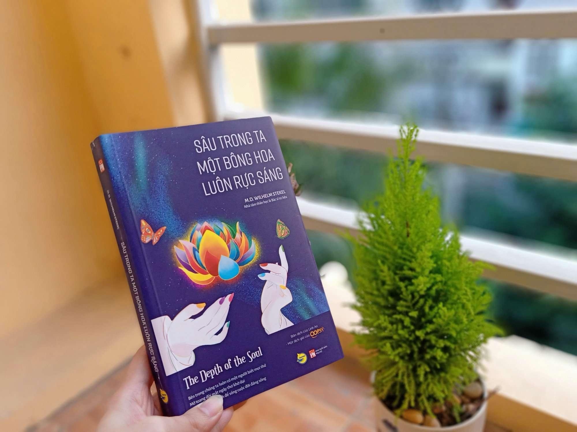 Sau trong ta mot bong hoa luon ruc sang anh 1