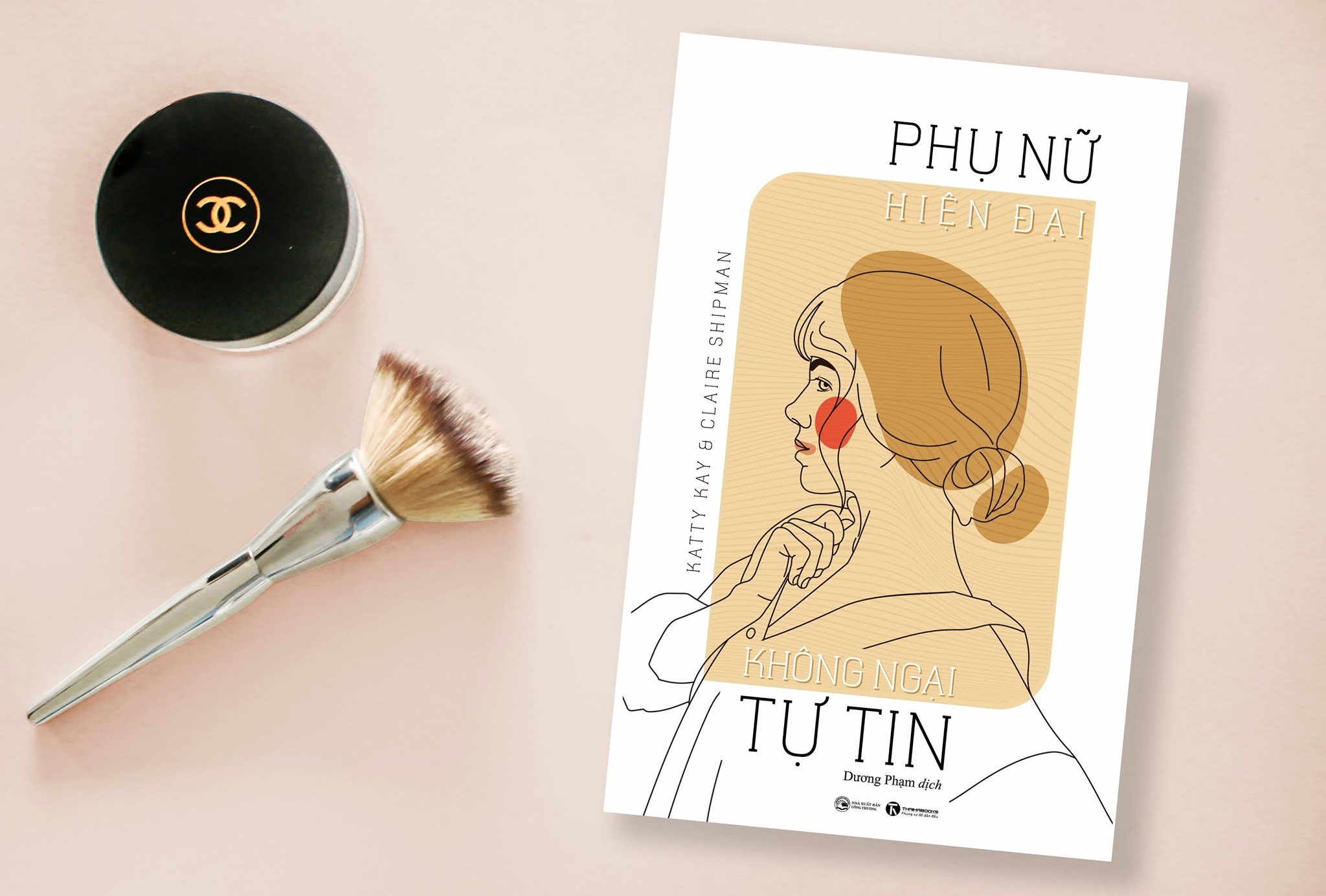 Pham chat can thiet cua phu nu trong cuoc song hien dai hinh anh