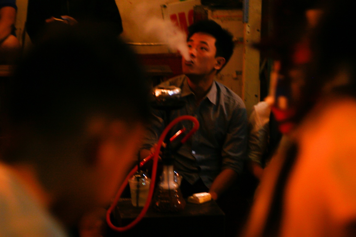 Nhung hanh dong khong dep, phan cam o pho Tay hinh anh