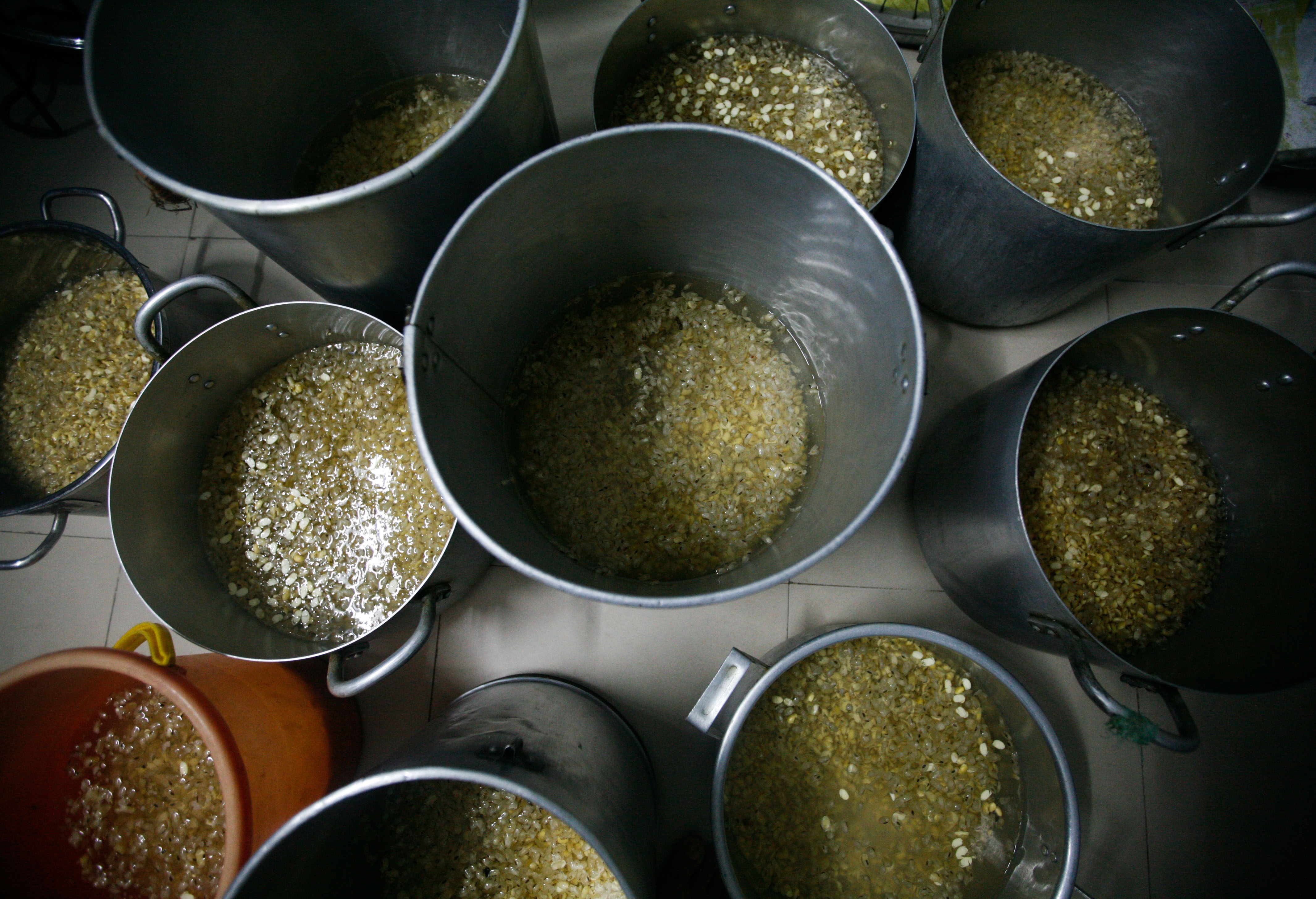 lo san xuat tao pho noi tieng Ha thanh anh 6