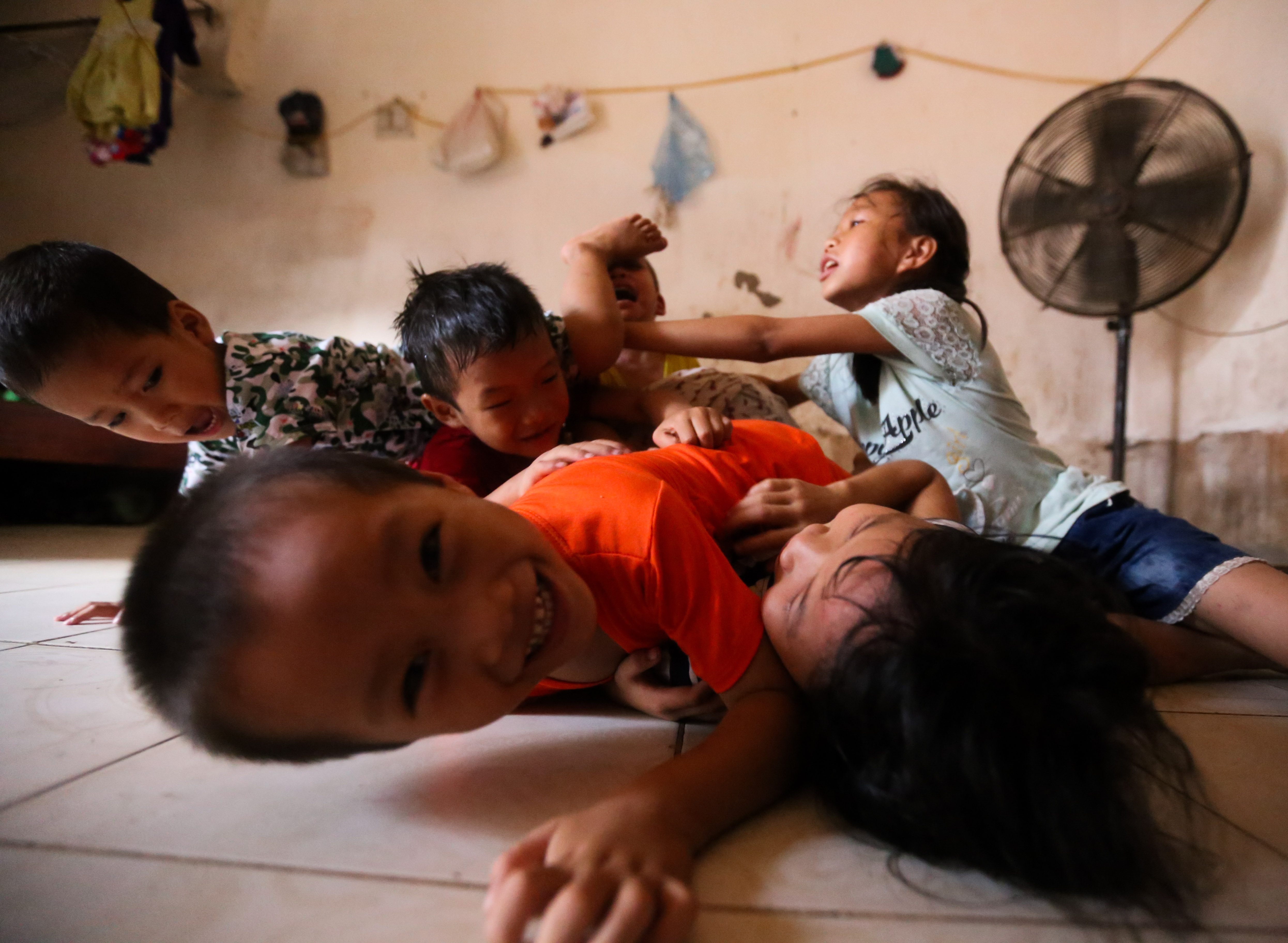 ba me sinh 14 dua con anh 3