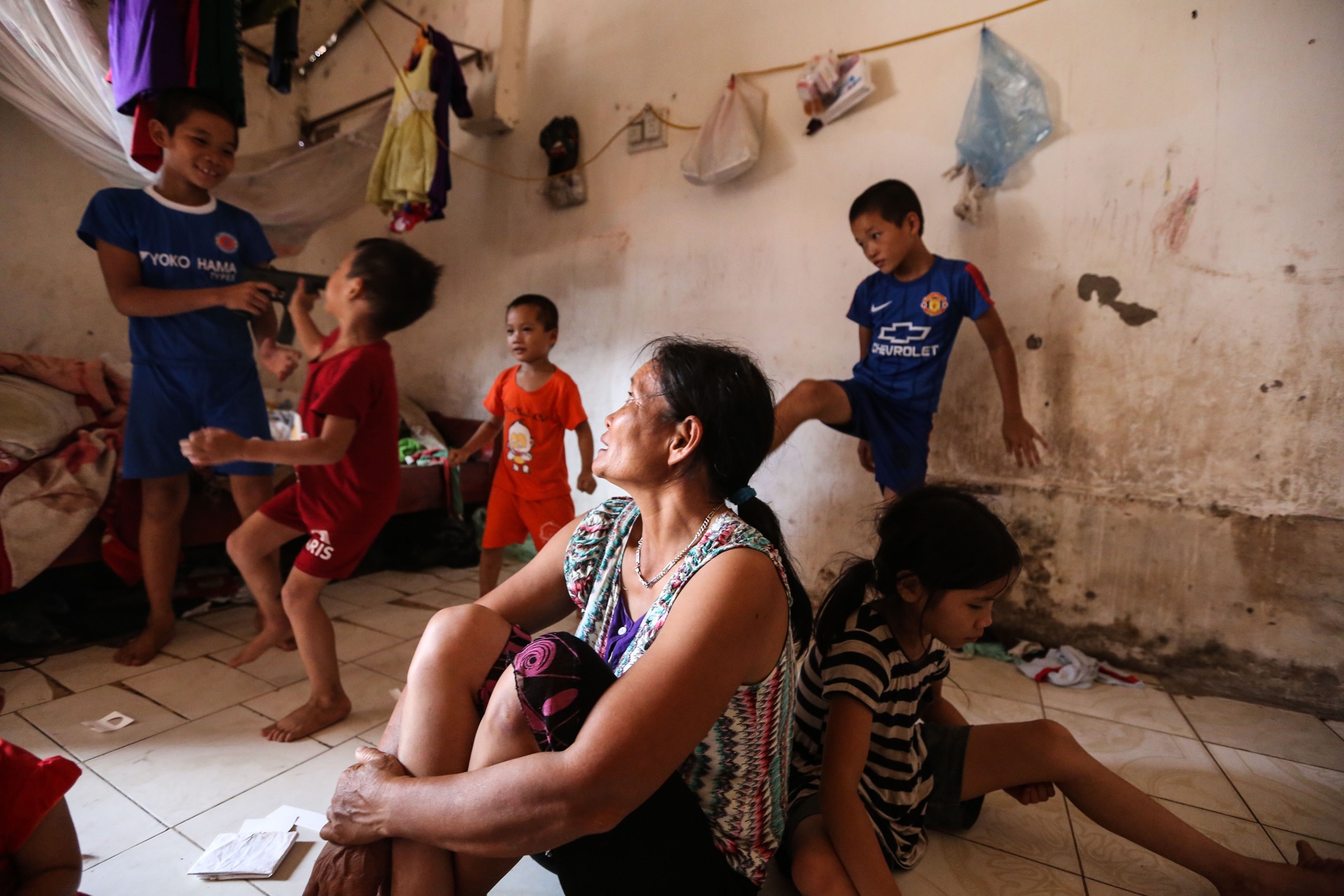 ba me sinh 14 dua con anh 1