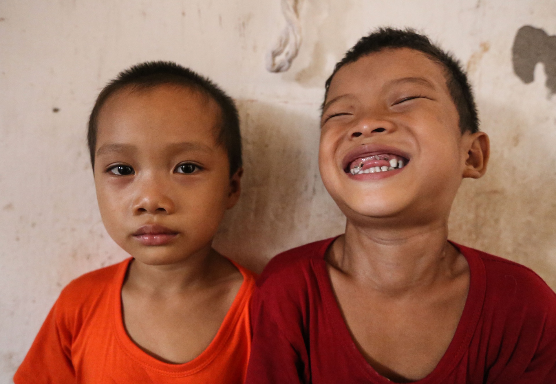 ba me sinh 14 dua con anh 12