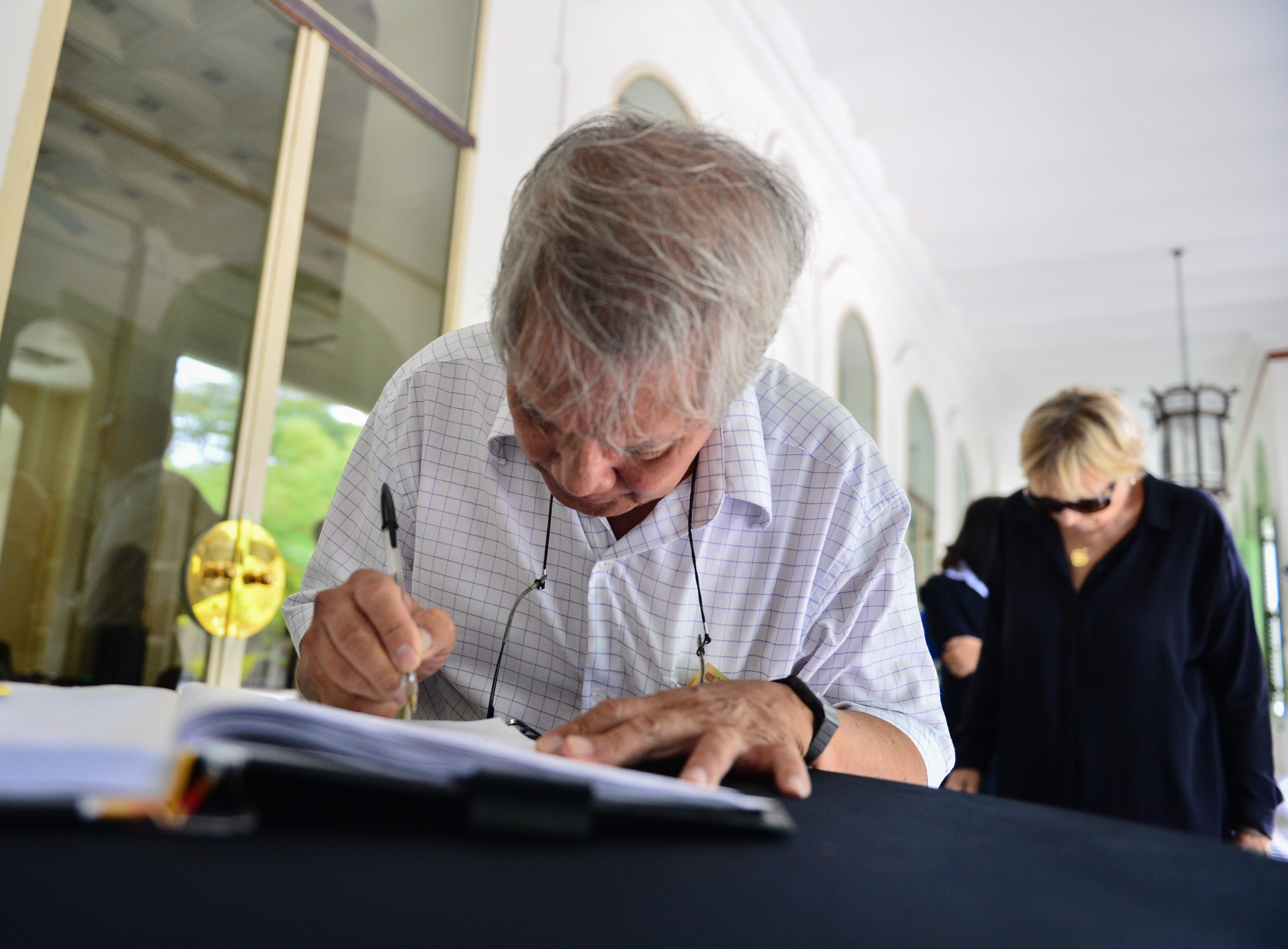 Tuong niem nan nhan vu khung bo o Nice tai Sai Gon hinh anh