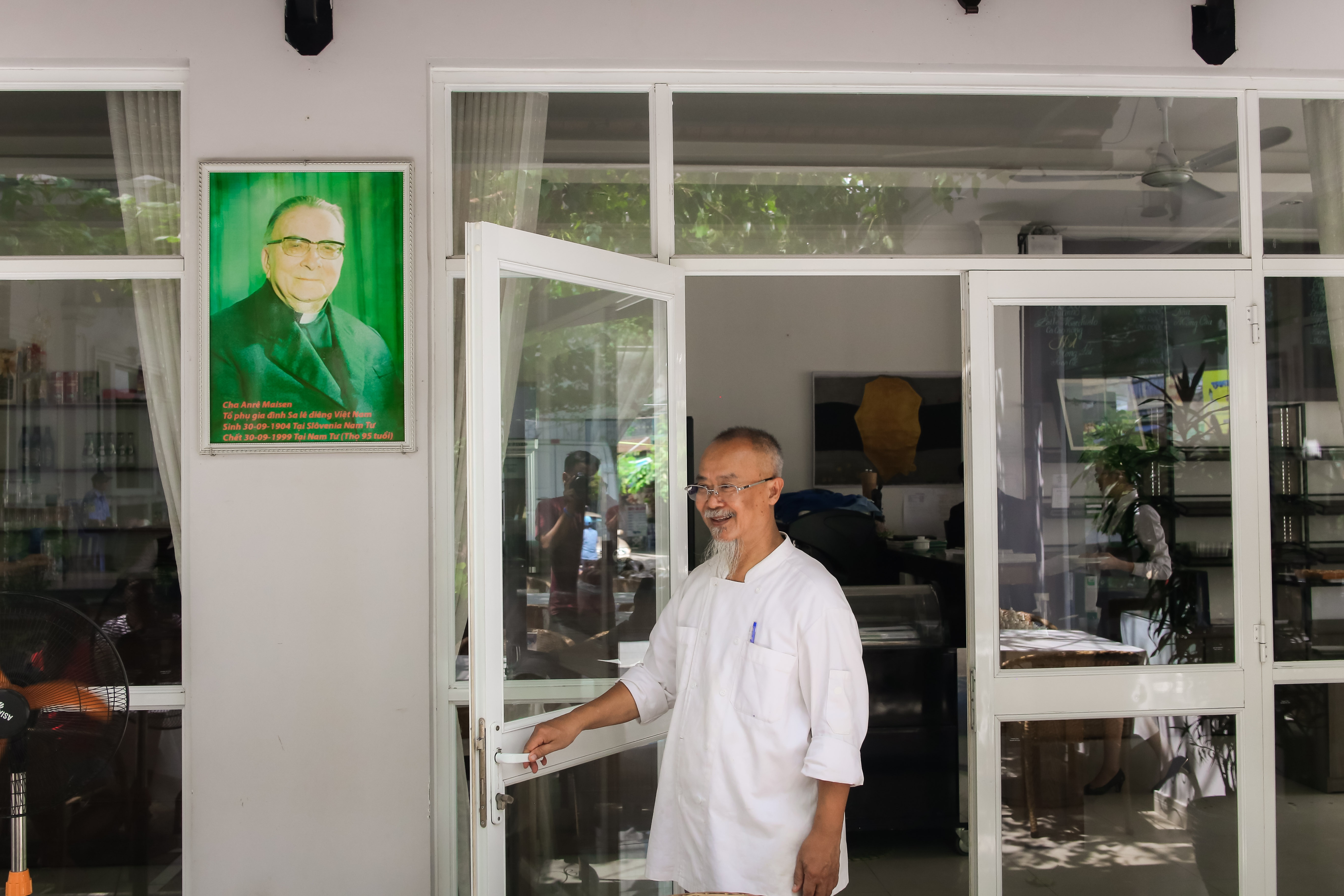 Đầu bếp Việt kiều mở trường miễn phí ảnh 3 Dau bep Viet kieu mo truong mien phi anh 3