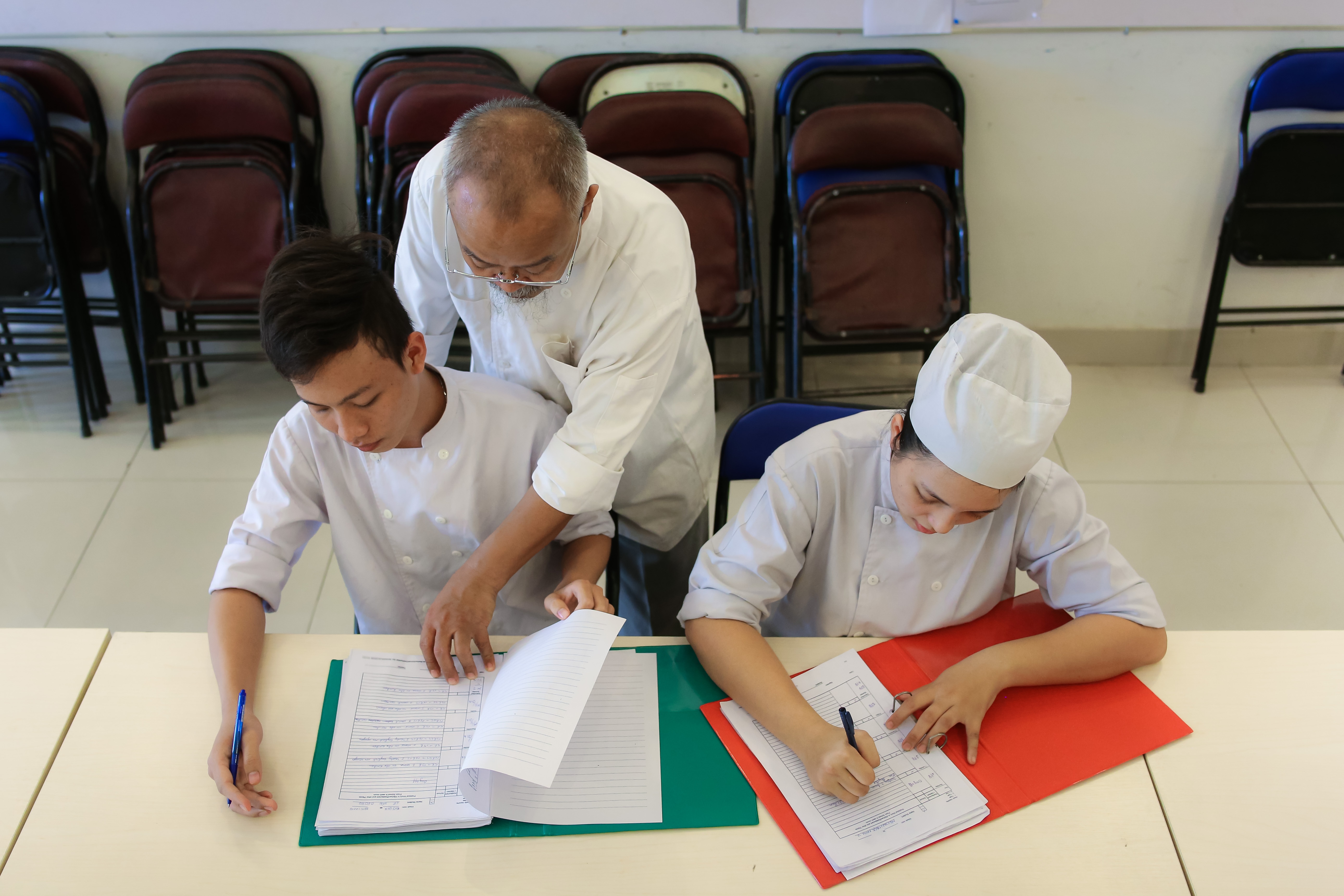 Đầu bếp Việt kiều mở trường miễn phí ảnh 9 Dau bep Viet kieu mo truong mien phi anh 9