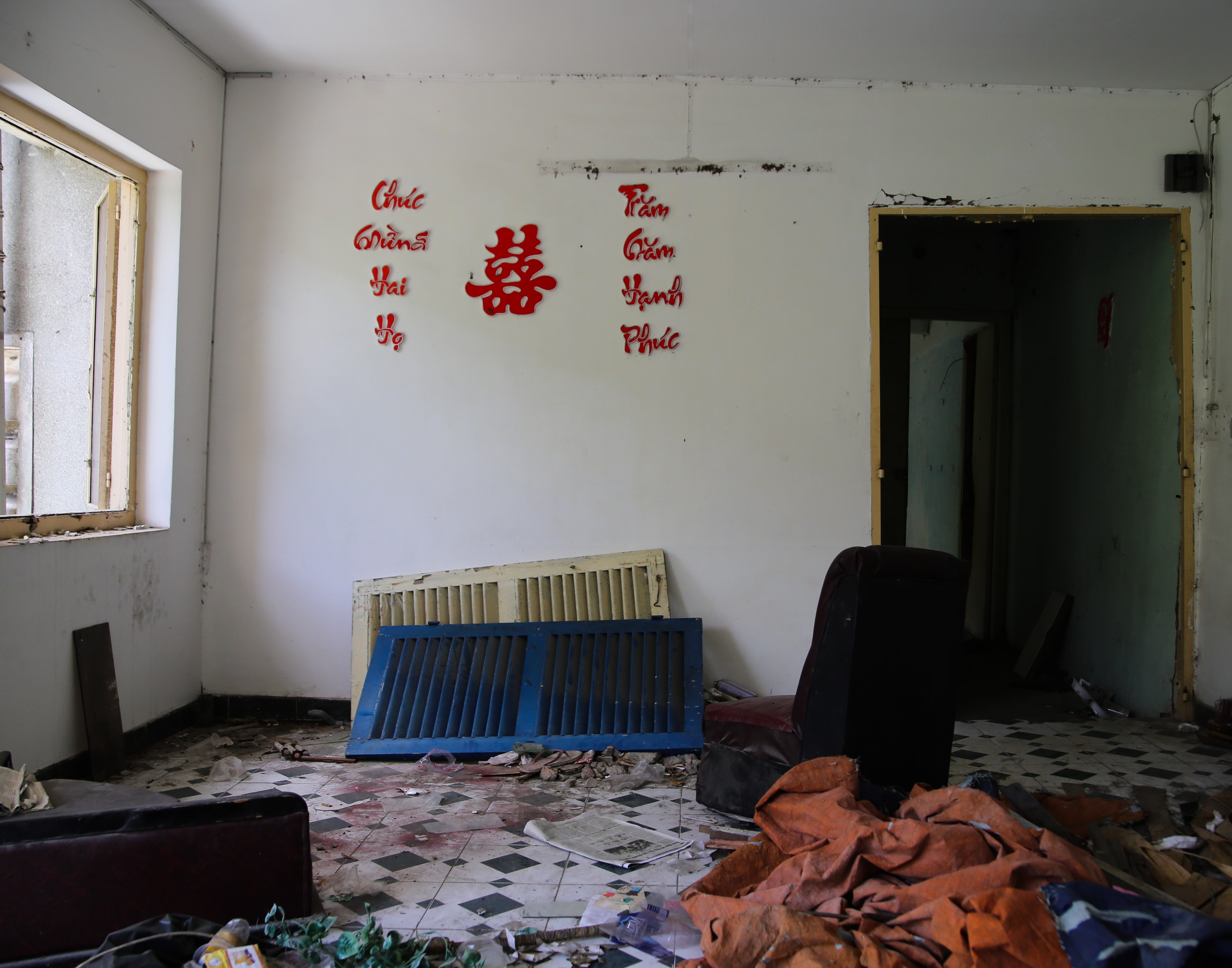 Cu xa Thanh Da rung ron anh 9