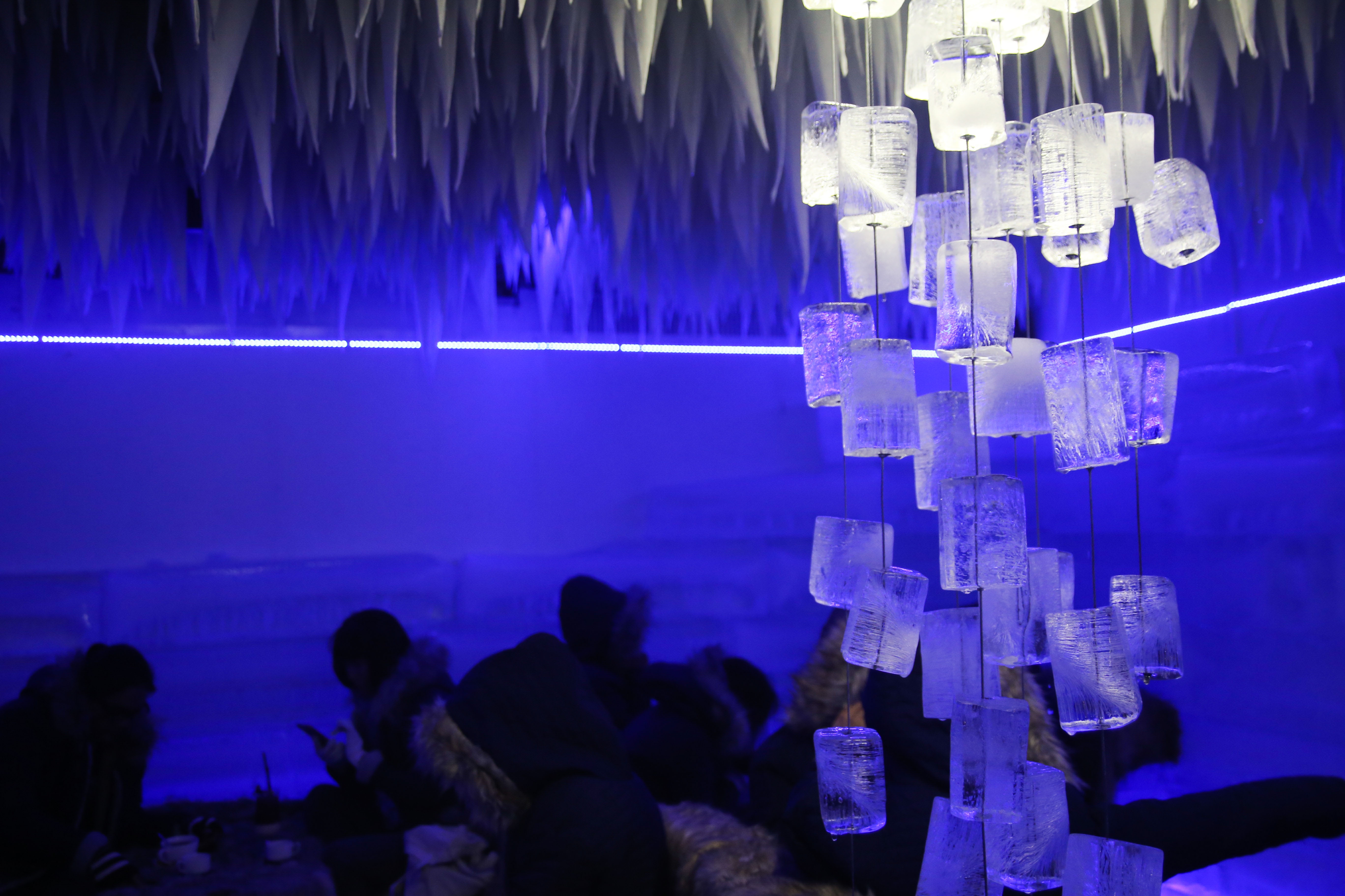 Quan ca phe bang gia anh 6