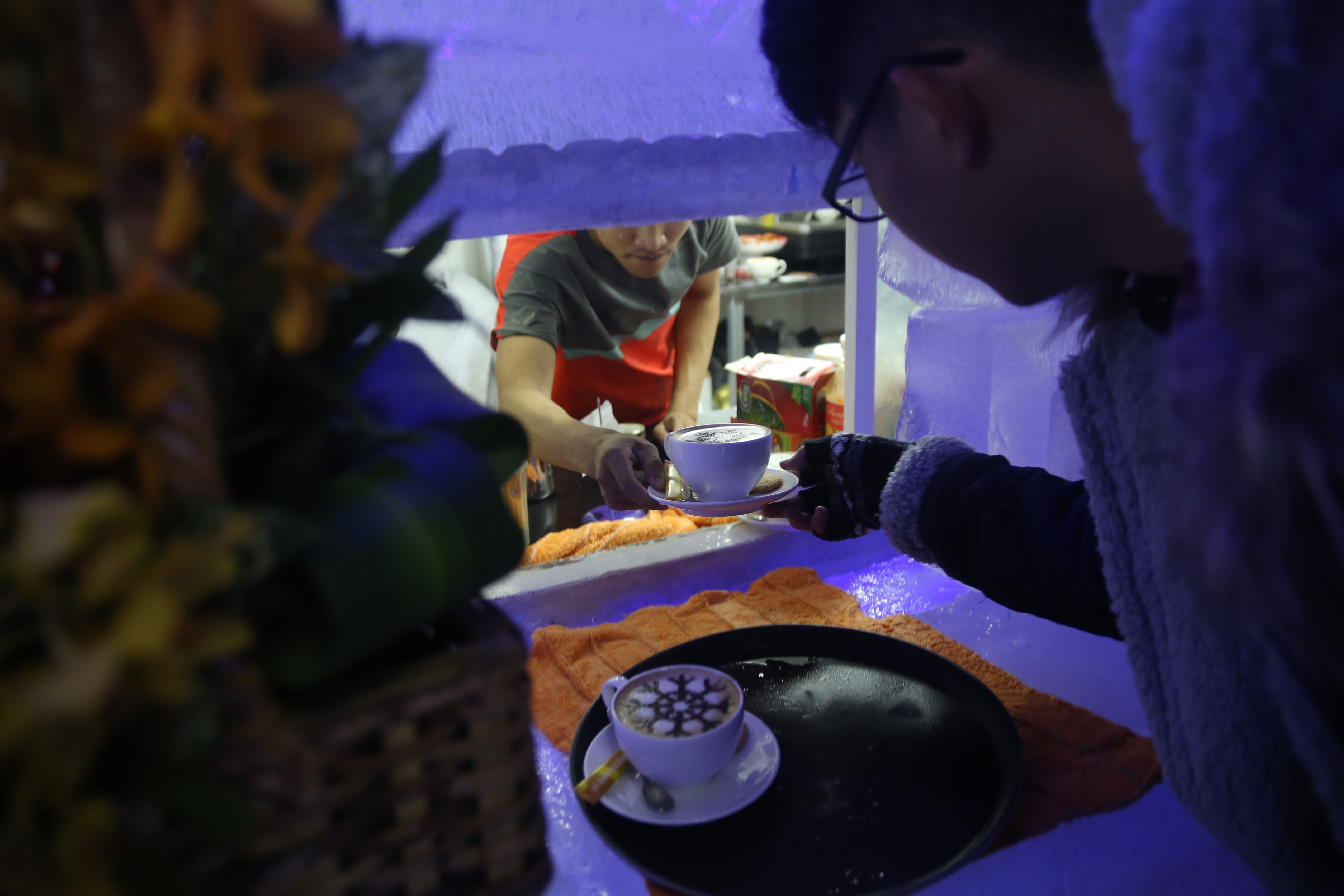 Quan ca phe bang gia anh 11