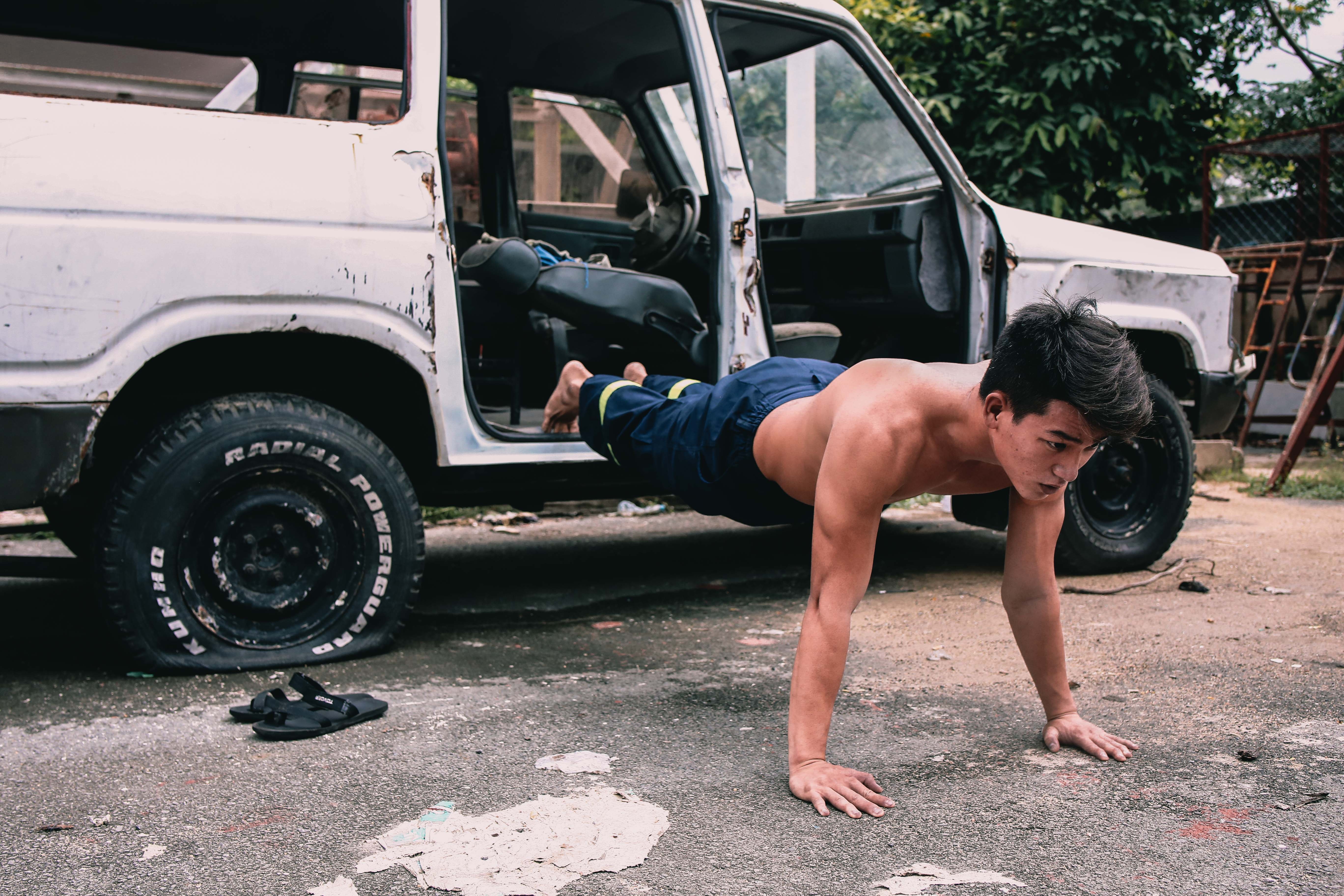 9x dien trai lam linh cuu ho anh 6