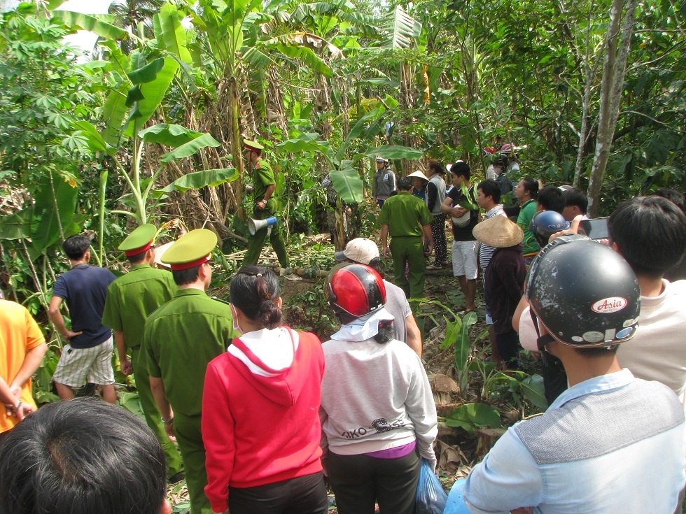 Lực lượng Công an làm nhiệm vụ tại khu vực cưỡng chế.