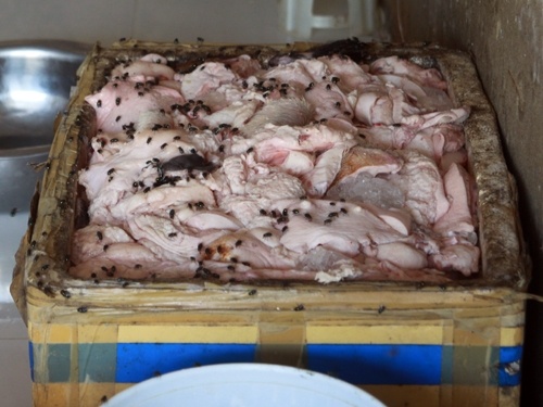 Xe thit heo nhiem benh mang vao TP HCM tieu thu hinh anh