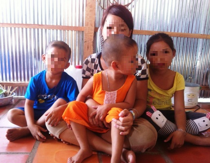 Vo siet co chong bang khan tam, 4 dua tre bo vo hinh anh