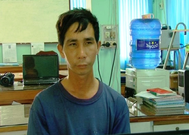 Chich dien vao mat hang xom de trom tai san hinh anh
