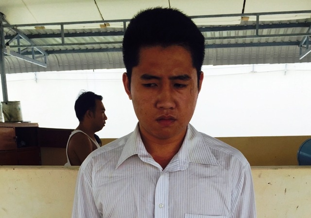 Hai thanh nien lien tiep dot nhap cong so mien Tay hinh anh