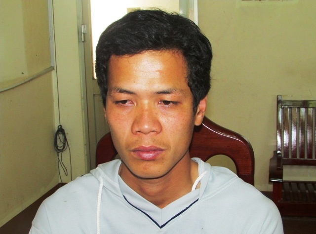 Nghi phạm hiếp dâm trốn truy nã ra đầu thú. 