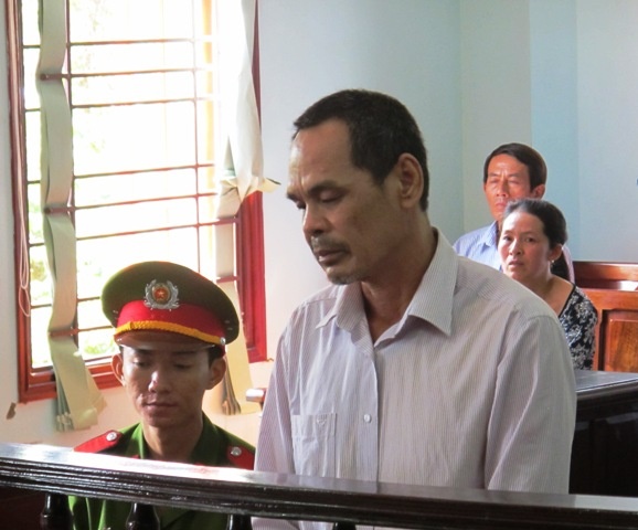 Tu hinh nguoi dan ong giet vo sap cuoi hinh anh