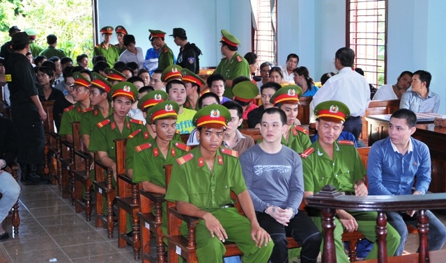 Lực lượng công an được huy động, bảo vệ an toàn tuyệt đối phiên tòa.