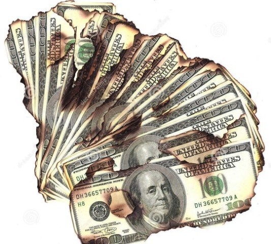 Khoi to nguoi dan ong ban ve so vi dot dola gia hinh anh