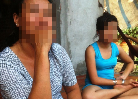 Be gai 13 tuoi noi doi len 21 de cuoi chong o mien Tay hinh anh